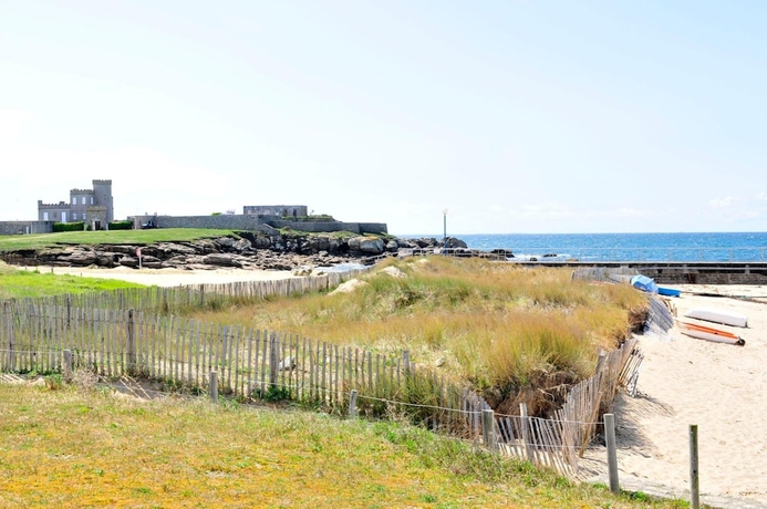 Imagen de los exteriores del Hotel Azureva Tregunc. Foto 15