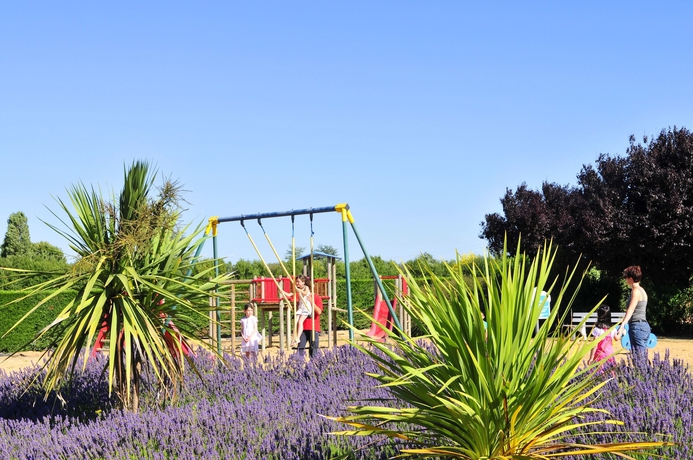 Imagen de los exteriores del Hotel Azureva Vend&eacute;e Oc&eacute;an. Foto 9