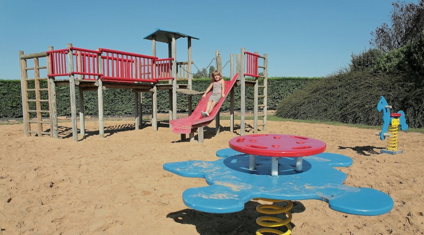 Imagen de los exteriores del Hotel Azureva Vend&eacute;e Oc&eacute;an. Foto 10