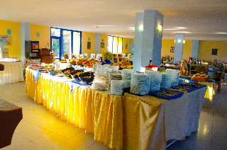 Imagen del bar/restaurante del Hotel Azurro. Foto 2