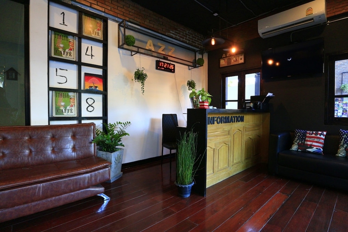 Imagen de los interiores del Hotel Azz. Foto 16