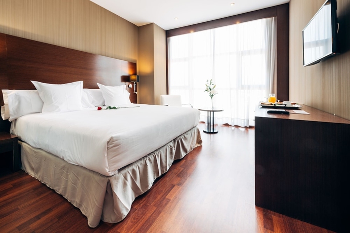 Imagen de la habitación del Hotel Azz Valencia Congress and Spa. Foto 8