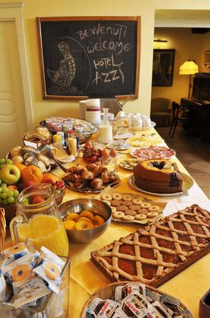 Imagen general del Hotel Azzi. Foto 4