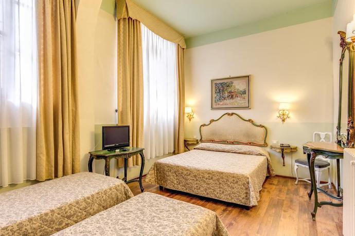 Imagen general del Hotel Azzi. Foto 13