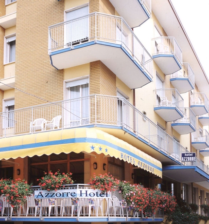 Imagen de los exteriores del Hotel Azzorre and Antille. Foto 4