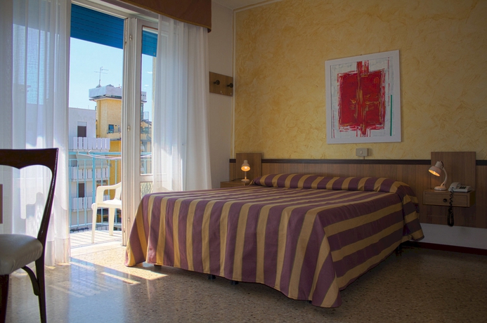 Imagen de la habitación del Hotel Azzorre and Antille. Foto 2