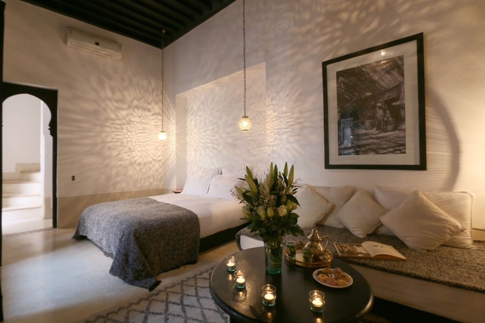 Imagen de la habitación del Hotel Azzouna13. Foto 14