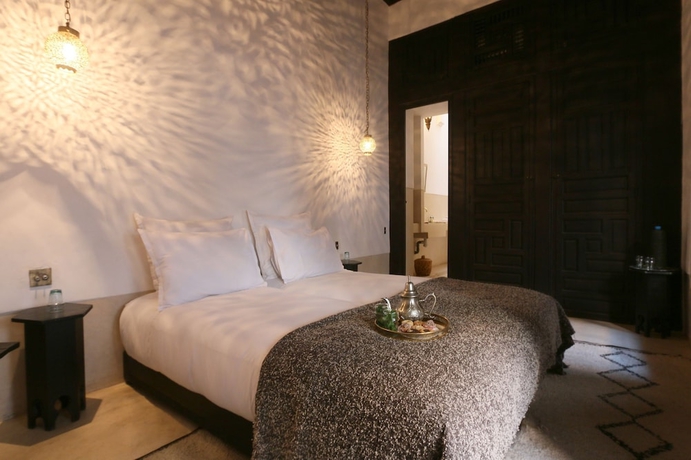 Imagen de la habitación del Hotel Azzouna13. Foto 16