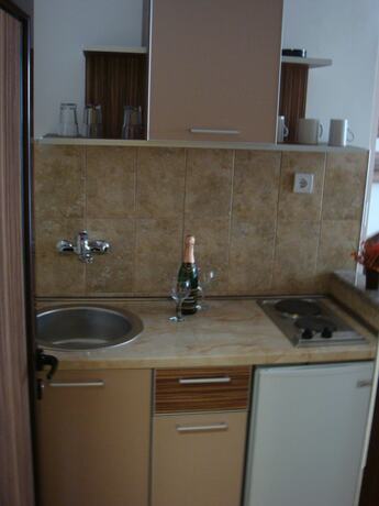 Imagen general del Hotel Azzuro Apartments, Budva. Foto 1