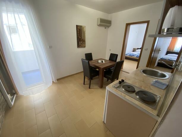 Imagen general del Hotel Azzuro Apartments, Budva. Foto 2