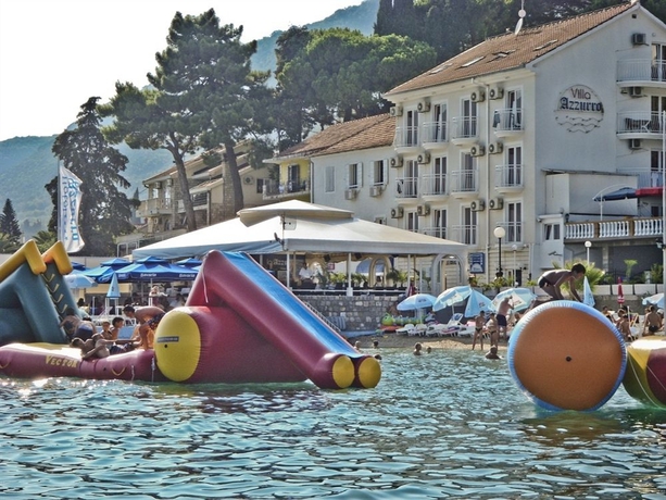 Imagen de los exteriores del Hotel Azzurro, Bijela. Foto 11