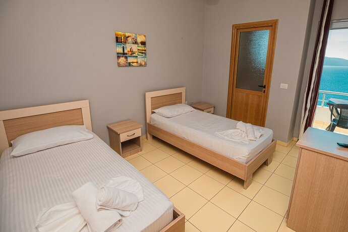 Imagen de la habitación del Hotel Azzurro, Lukovë. Foto 14