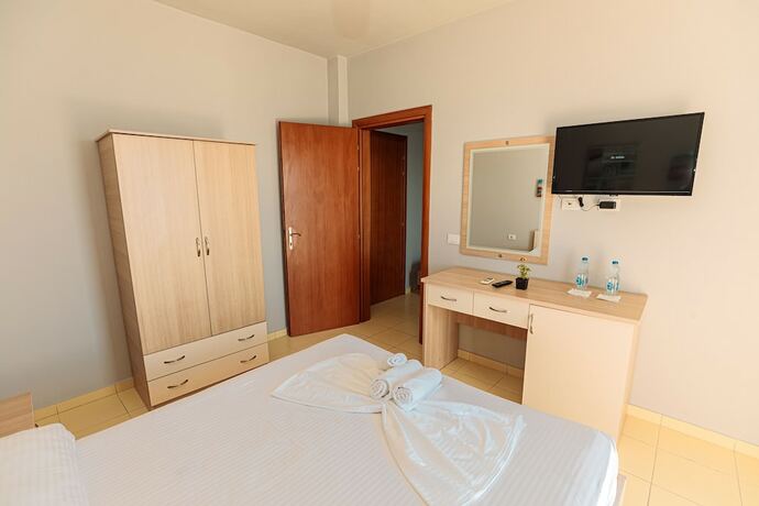 Imagen general del Hotel Azzurro, Lukovë. Foto 1