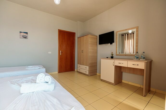 Imagen general del Hotel Azzurro, Lukovë. Foto 9