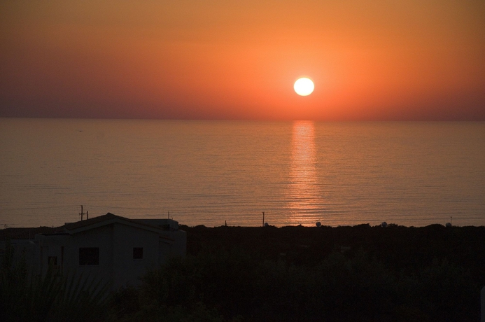 Imagen de los exteriores del Hotel Azzurro Luxury Holiday Villas. Foto 8