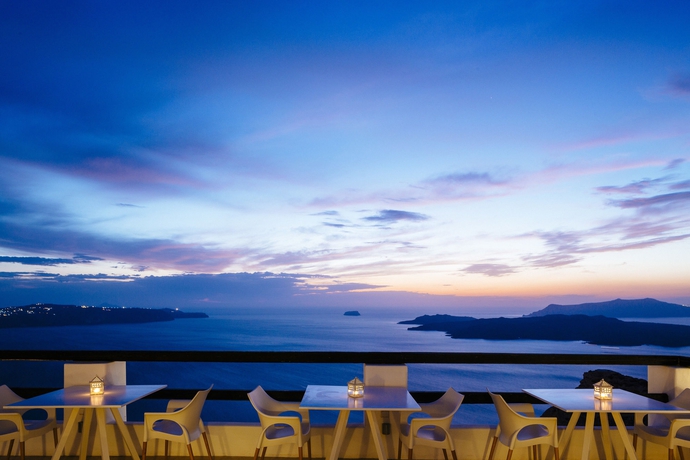 Imagen del bar/restaurante del Hotel Azzurro Suites. Foto 4