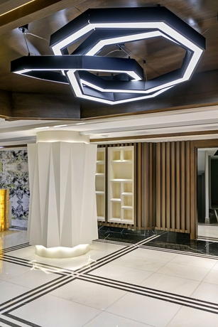 Imagen de los interiores del Hotel B Business Hotel & Spa. Foto 16