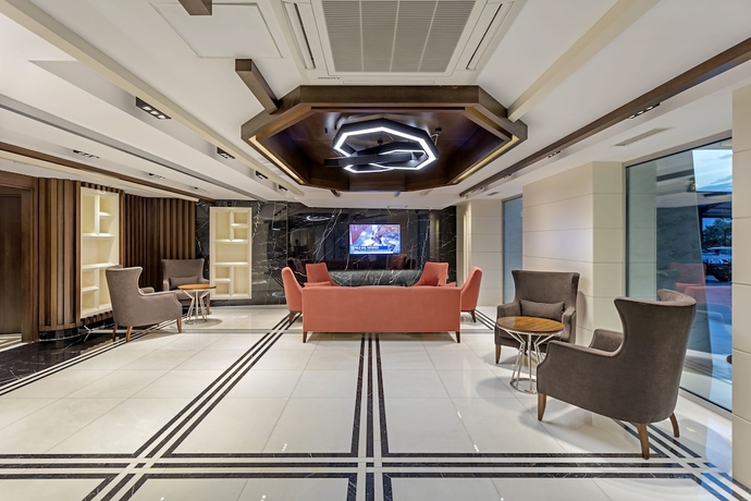 Imagen de los interiores del Hotel B Business Hotel & Spa. Foto 18
