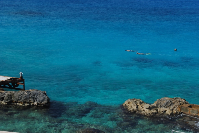 Imagen de los exteriores del Hotel B Cozumel. Foto 11