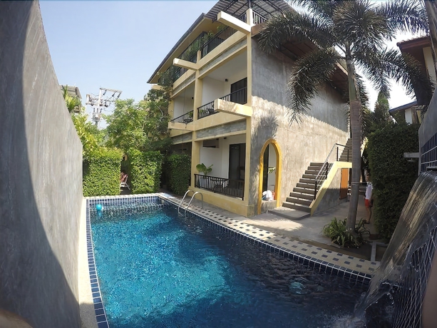 Imagen general del Hotel B Happy Resort. Foto 1