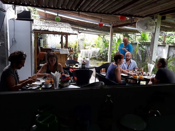 Imagen del bar/restaurante del Hotel B Happy Resort. Foto 3