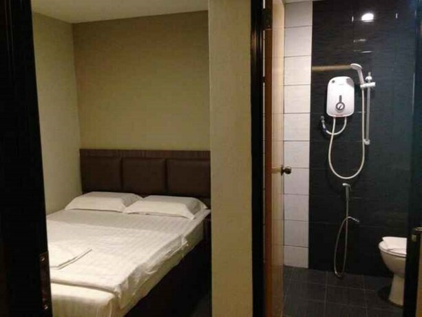 Imagen de la habitación del Hotel B+ Hotel. Foto 31