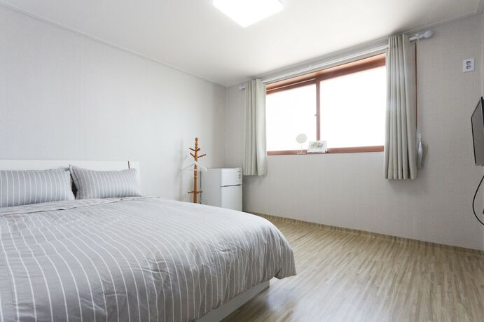 Imagen de la habitación del Hotel B House. Foto 18