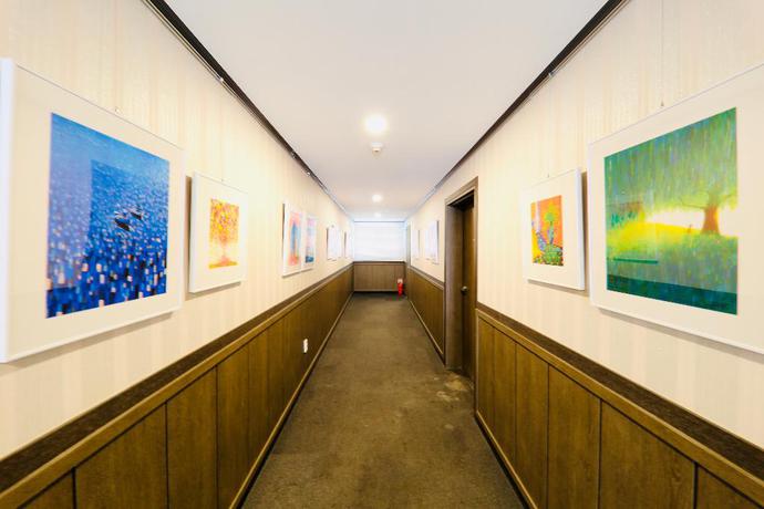 Imagen de los interiores del Hotel B, Jeju. Foto 14