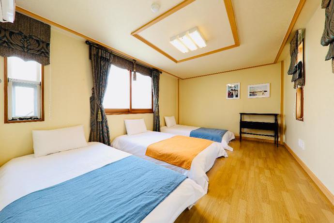 Imagen de la habitación del Hotel B, Jeju. Foto 10