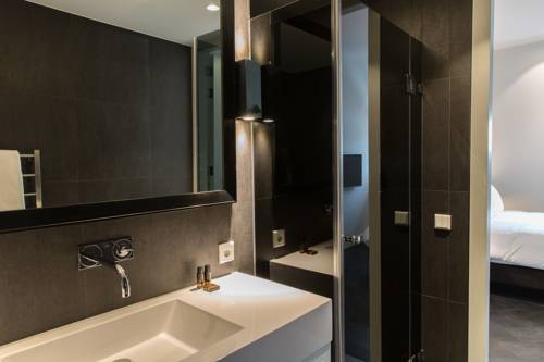 Imagen de la habitación del Hotel B- Kennedy. Foto 13