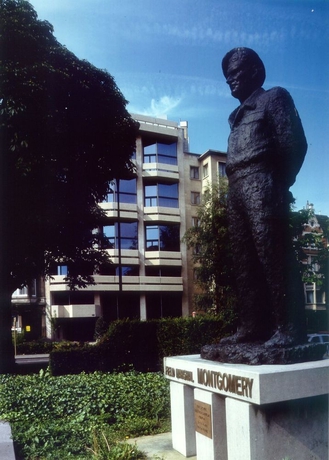 Imagen de los exteriores del Hotel B- Montgomery. Foto 12