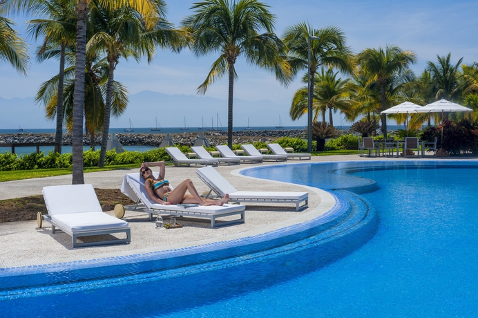 Imagen de la piscina del Hotel B Nayar Family Luxury Suites and Villas Residences - Ocean View and All Inclusive Available. Foto 15