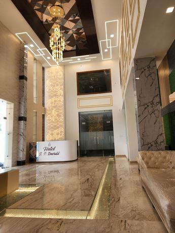 Imagen general del Hotel B P Emerald. Foto 2
