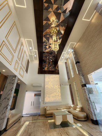 Imagen de los interiores del Hotel B P Emerald. Foto 14