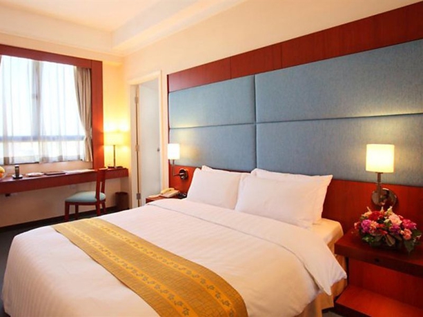 Imagen general del Hotel B P International. Foto 2