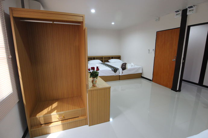 Imagen de la habitación del Hotel B Place Guesthouse. Foto 14