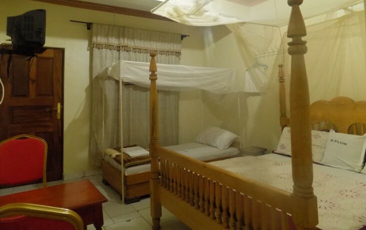 Imagen de la habitación del Hotel B Plus. Foto 18