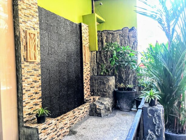 Imagen de los exteriores del Hotel B Shaw. Foto 12