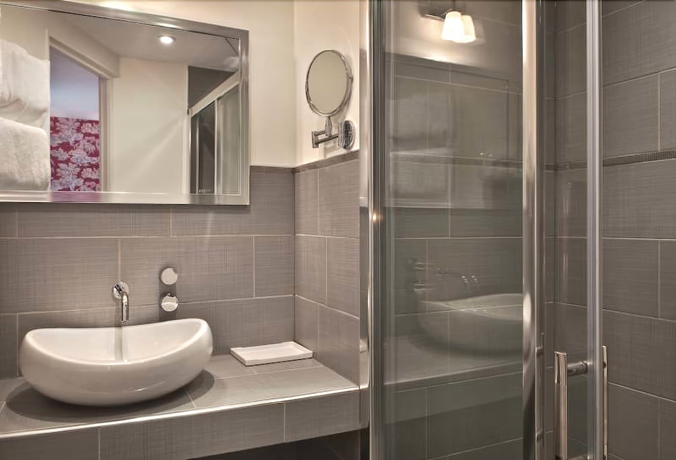 Imagen de la habitación del Hotel B Square. Foto 14