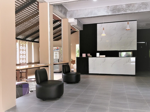 Imagen de los interiores del Hotel B Square, Khanom. Foto 17