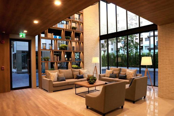 Imagen de los interiores del Hotel B Stay, Bangkok. Foto 16