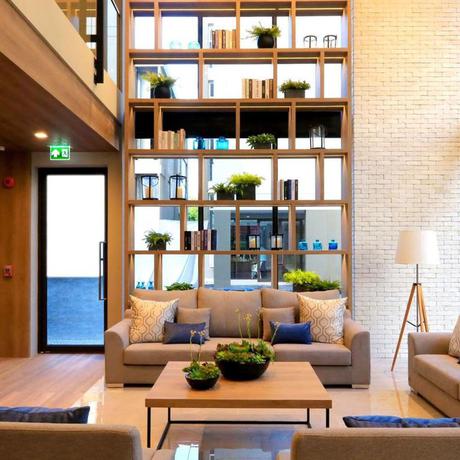 Imagen de los interiores del Hotel B Stay, Bangkok. Foto 19