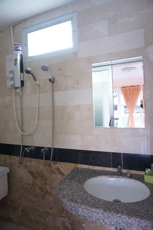 Imagen de la habitación del Hotel B and B. Foto 11