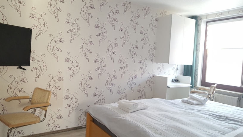 Imagen de la habitación del Hotel B and L. Foto 12