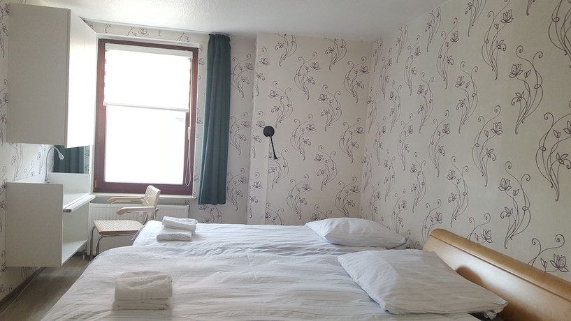 Imagen de la habitación del Hotel B and L. Foto 15