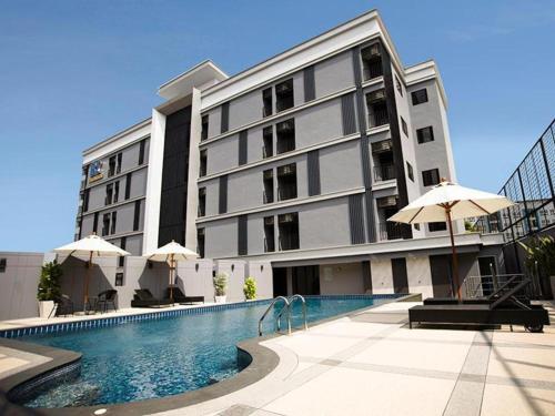 Imagen general del Hotel B2 Amata Nakorn Premier. Foto 1