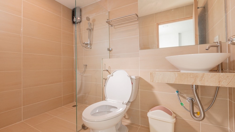 Imagen de la habitación del Hotel B2 Huai Khwang Premier. Foto 13