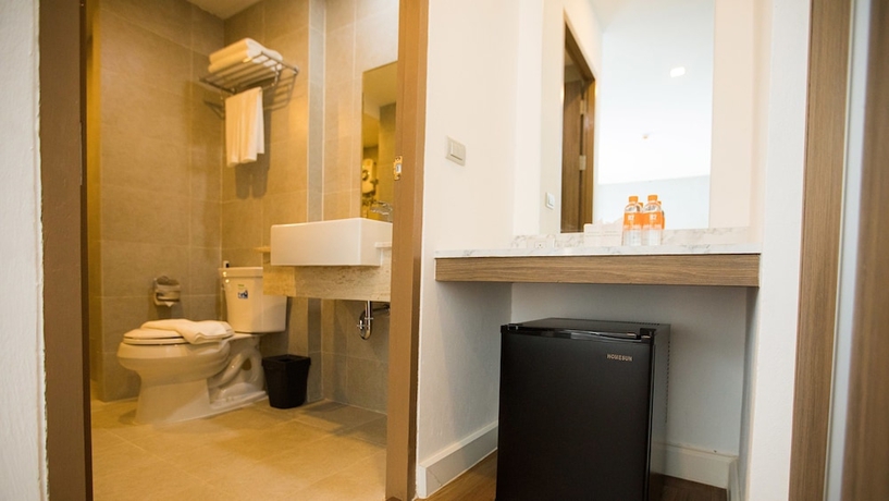 Imagen de la habitación del Hotel B2 Phitsanulok Premier. Foto 10