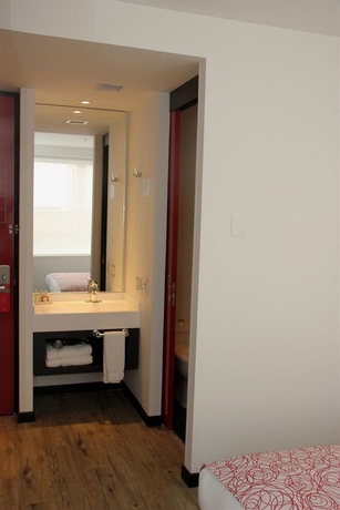 Imagen de la habitación del Hotel B3 Virrey. Foto 12