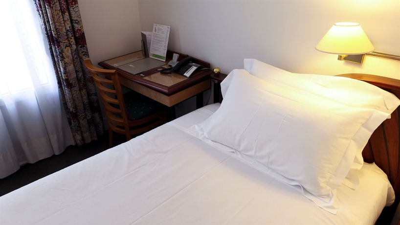 Imagen de la habitación del Hotel B4 Grand Hotel Lyon. Foto 6